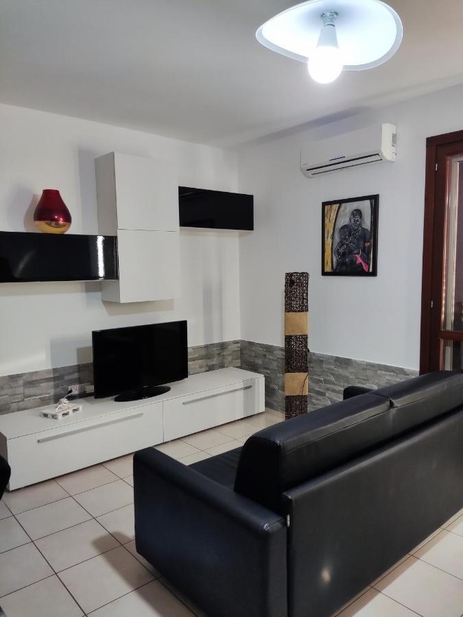 Vico Stazione Apartment Uta Экстерьер фото